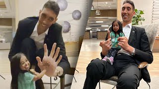 World’s Tallest Man and Shortest Woman Have Fun at Meet Up [upl. by Red]