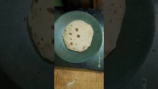 Is ladki ki video mein bahut pahle se dekh raha hai  roti chapati phulka at home trending shortvi [upl. by Atnomed]