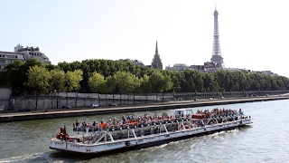 Paris  Une croisière sur la Seine avec le Bateau Mouche  Un giro sulla Senna con il Bateau Mouche [upl. by Macintyre]