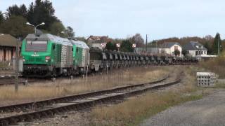 Train militaire le 35° RI en route pour Ussel  BB 75000 [upl. by Shaughn816]