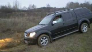 Nissan Navara 25 dci vs VW Touareg 30 tdi [upl. by Lemmy]