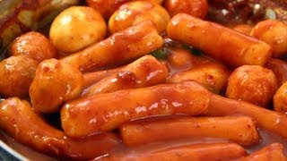 Spicy rice cake Tteokbokki 떡볶이 [upl. by Arela]