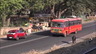 Lovely Train amp Bus Race MSRTC Bus Vs Deccan Express  From Lonavala amp Khandala Hill Stations [upl. by Ymmot112]