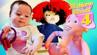 Video con i giocattoli Giochi per bambini con le bambole Vestiti per piccoli [upl. by Bertie]