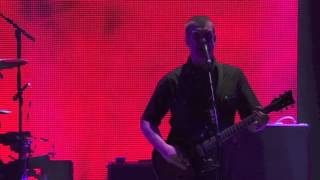 Queens of the Stone Age  Smooth Sailing Live [upl. by Nytsud55]