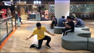 當你跟朋友逛街逛到太無聊時 Dance in public Orange Justice in Taiwan [upl. by Betta]