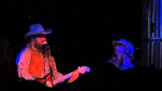 Chris Stapleton at 3rd amp Lindsley  Partial quotIf It Hadnt Been For Lovequot 103114 [upl. by Oliver]