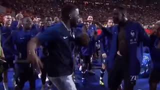 VEGEDREAM MET LE FEU AU STADE DE FRANCE EN CHANTANT quotRAMENEZ LA COUPE À LA MAISONquot 🔥😱 [upl. by Onitsoga]