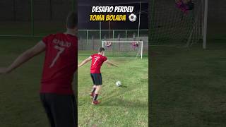 Toma bolada⚽️viral futebol fyp [upl. by Airamesor103]