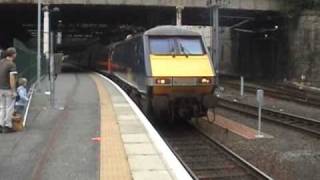 GNER 225 Departs Edinburgh Waverly [upl. by Hizar]