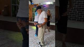 El abuelito Hipólito bailando con sabor dance bailongos [upl. by Dualc188]