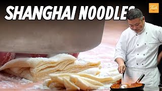 How to Make Perfect Shanghai Fried Noodles by Chinese Masterchef 上海粗炒面 [upl. by Amye]