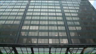 Falling ice from Chicago highrises including Willis and Hancock prompts street closures [upl. by Eey]