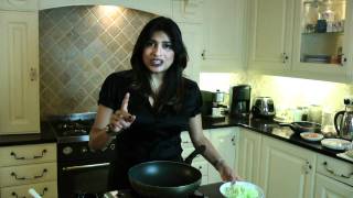 Master Curry in 5 Minutes by Nisha KatonaIndian Kitchen Secrets [upl. by Baelbeer]