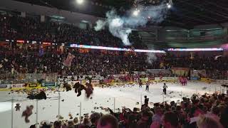 2017 Spokane Chiefs Teddy Bear Toss [upl. by Manley]