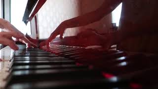 Lun part lautre reste piano [upl. by Eniamraj]