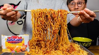 FRIED CHICKEN NOODLES l MI SEDAAP l MUKBANG [upl. by Enoryt704]