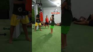 Aula de Muay Thai muaythai [upl. by Eirollam179]