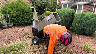 Jansen 1500e wood chipper arborist woodchipper [upl. by Rizzi753]