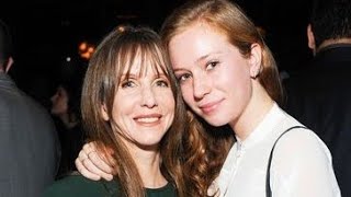 Laraine Newman Says She Was Worried for Daughter Hannah Einbinder to Star in Hacks with No Acting [upl. by Nrubloc]