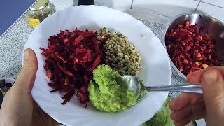 Rote Beete Salat mit gekeimtem Buchweizen und Guacamole vegan rohkost amp glutenfrei  Rezept [upl. by Kirt]