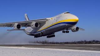 AN124100s take off and lowpass [upl. by Gianina984]