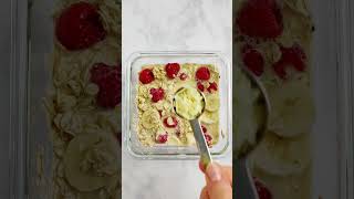 Baked Oatmeal  Gesundes Meal Prep Rezept [upl. by Jory863]