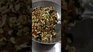 cookwithniku viralshort trending dryfruits dryfruitsandnuts healthy winter winterspecial [upl. by Lewin]