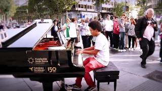 Madrid se llena de pianos 2014 [upl. by Sitnalta]