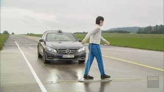 ADAC Test FußgängerErkennung [upl. by Ginzburg]