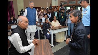 President Kovind gets science lessons in Dantewada Chhattisgarh [upl. by Kirit]