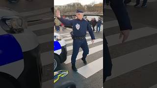 Netteste Polizeikontrolle in Paris 👮🏻‍♂️ ￼seaky [upl. by Rennerb350]