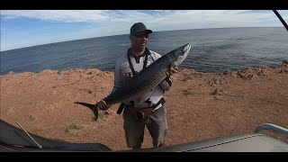 Balloon fishing the cliffs at Quobba station landbasedfishing fishing adventure mackerel [upl. by Garibald]