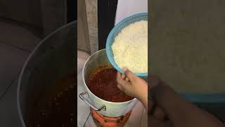 I made Nigerian jollof rice for 15 people nigerianpartyjollofrice nigerianfoodblogger asmr [upl. by Baily272]