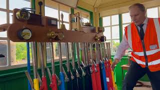 SHILLINGSTONES SIGNAL BOX AT EXCELLENT DEMONSTRATION ON HOW IT ALL WORKED WHEN THE SampD WAS OPEN [upl. by Hannad]