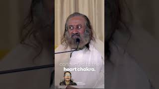 How to overcome fear with Ujjayi breath srisriravishankar motivation Gurudev [upl. by Nica]