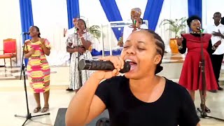 PRAISE amp WORSHIP TEAM FPCT MAJENGO MOSHI🎼 UNINYUNYIAZIAYE MAJI [upl. by Seluj]