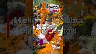 Michoacán  Habitantes de Pátzcuaro celebran así el DíaDeMuertos 💀 [upl. by Aloin]