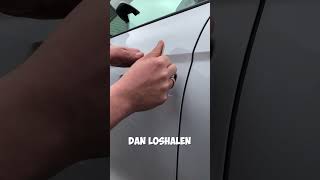 Is de batterij van je autosleutel op🔋🔑 [upl. by Ardnuhsed]