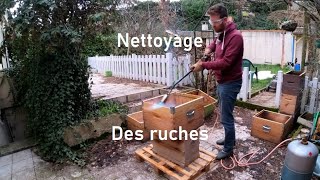 Saison 02  épisode 11  Activités dhiver  Le nettoyage des ruches [upl. by Orton]