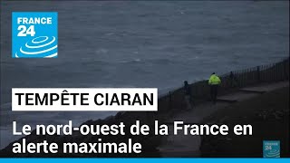 quotDu jamais vuquot  le nordouest de la France en alerte maximale à lapproche de la tempête Ciaran [upl. by Blane]