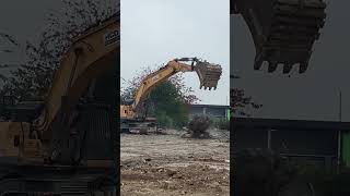 Clearing up  Brighton Hill Retail Park basingstoke demolition [upl. by Vacuva24]