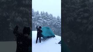 Fırtınalı karda kamp kamp camping doğa [upl. by Ardien]