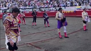 MANIZALES 2024  3era corrida  Paseíllo y minuto de silencio en el inicio de la tercera de abono [upl. by Ossy]