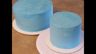 How to get Smooth sides on my cakes with buttercream frosting [upl. by Blanc]