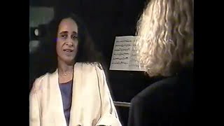 Marília Gabriela entrevista Maria Bethânia em 1992 [upl. by Yasmin378]