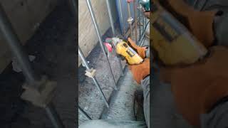 Mini esmeriladora dewalt 30 minutos de trabajo continuo [upl. by Beaudoin]