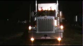 1996 Peterbilt N14 Cummins cold start [upl. by Arrehs]