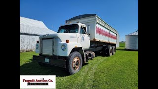 1977 International Fleetstar 2050 3208 CAT V8 Engine with 10 Speed Crysteel 20’ Box and Hoist [upl. by Kilgore375]