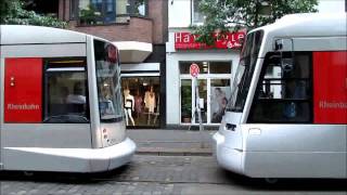 Falschparker blockiert Straßenbahn in Düsseldorf [upl. by Eidnam]